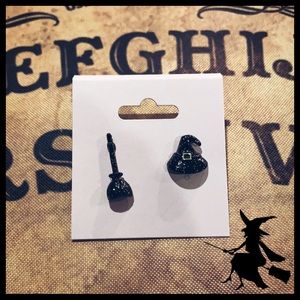 WITCH ASYMMETRICAL STUD EARRINGS